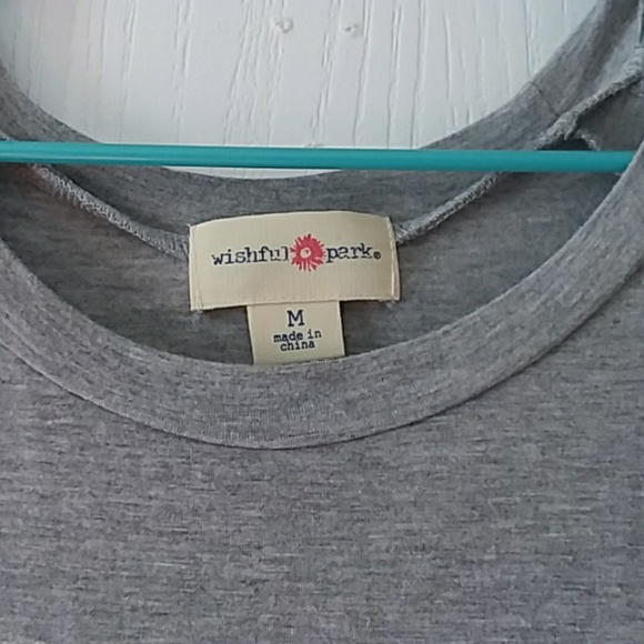 3 quarter length caged sleeve top - Picture 3 of 3